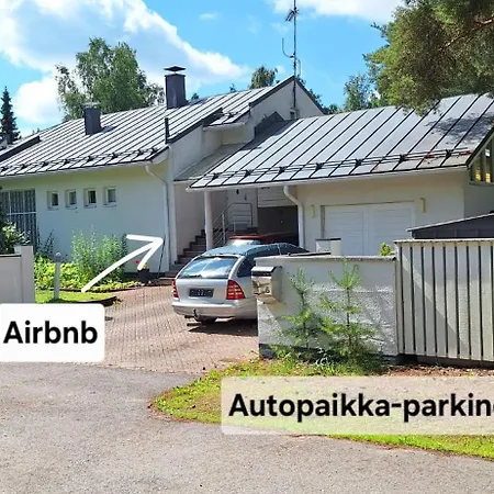 Kodikas Yksioe Omalla Sisaeaenkaeynnillae Ja Pysaekoeinnillae Appartement Järvenpää